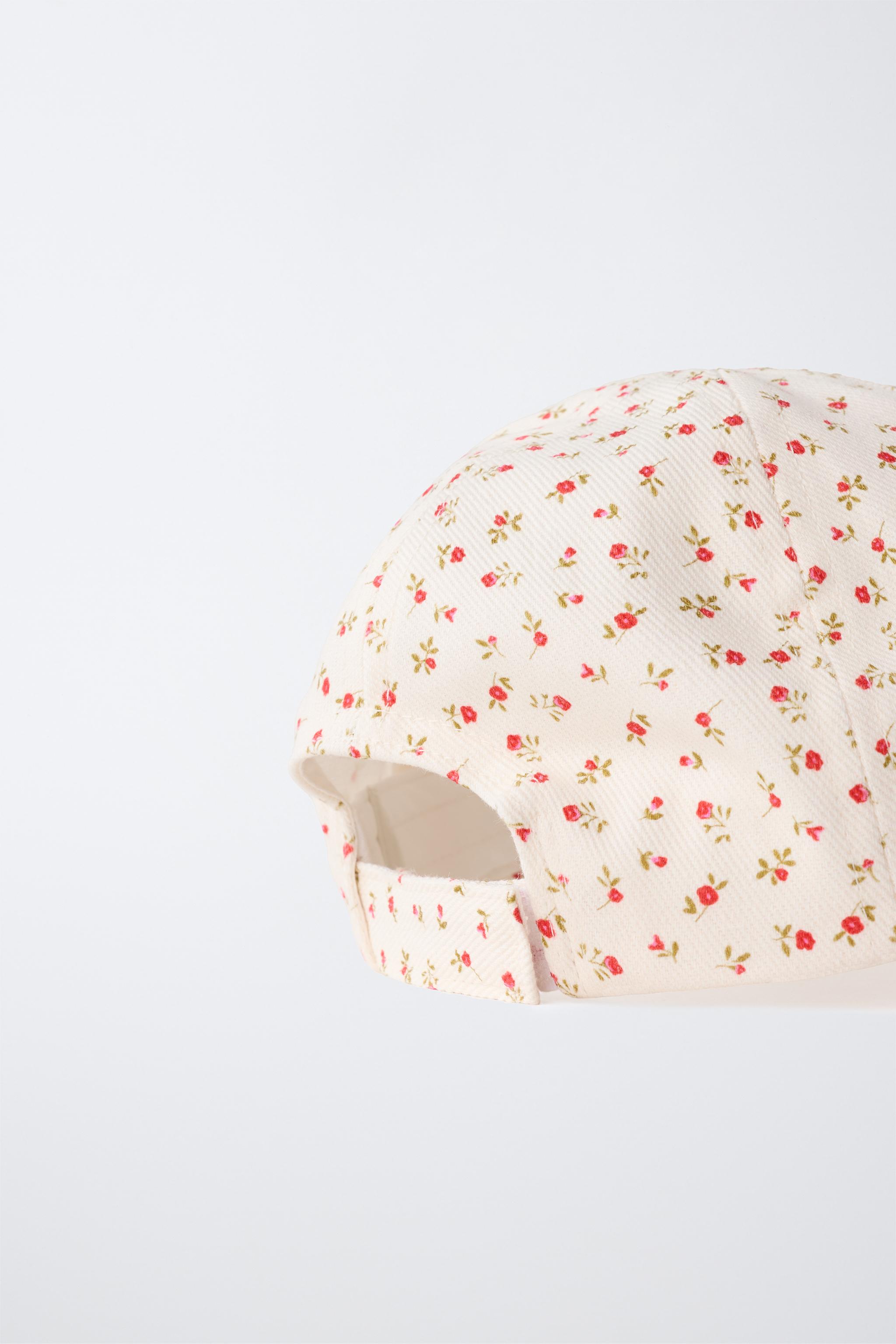 EMBROIDERED TEXT FLORAL CAP